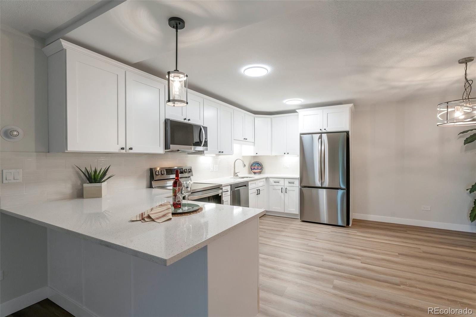625 S Alton Way 3A, Denver  MLS: 9337702 Beds: 2 Baths: 2 Price: $306,500