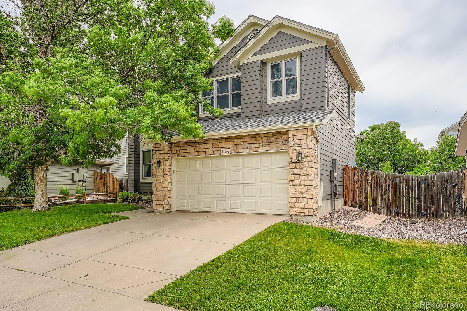 5136 S Ceylon Street, centennial MLS: 1983881 Beds: 3 Baths: 3 Price: $595,000