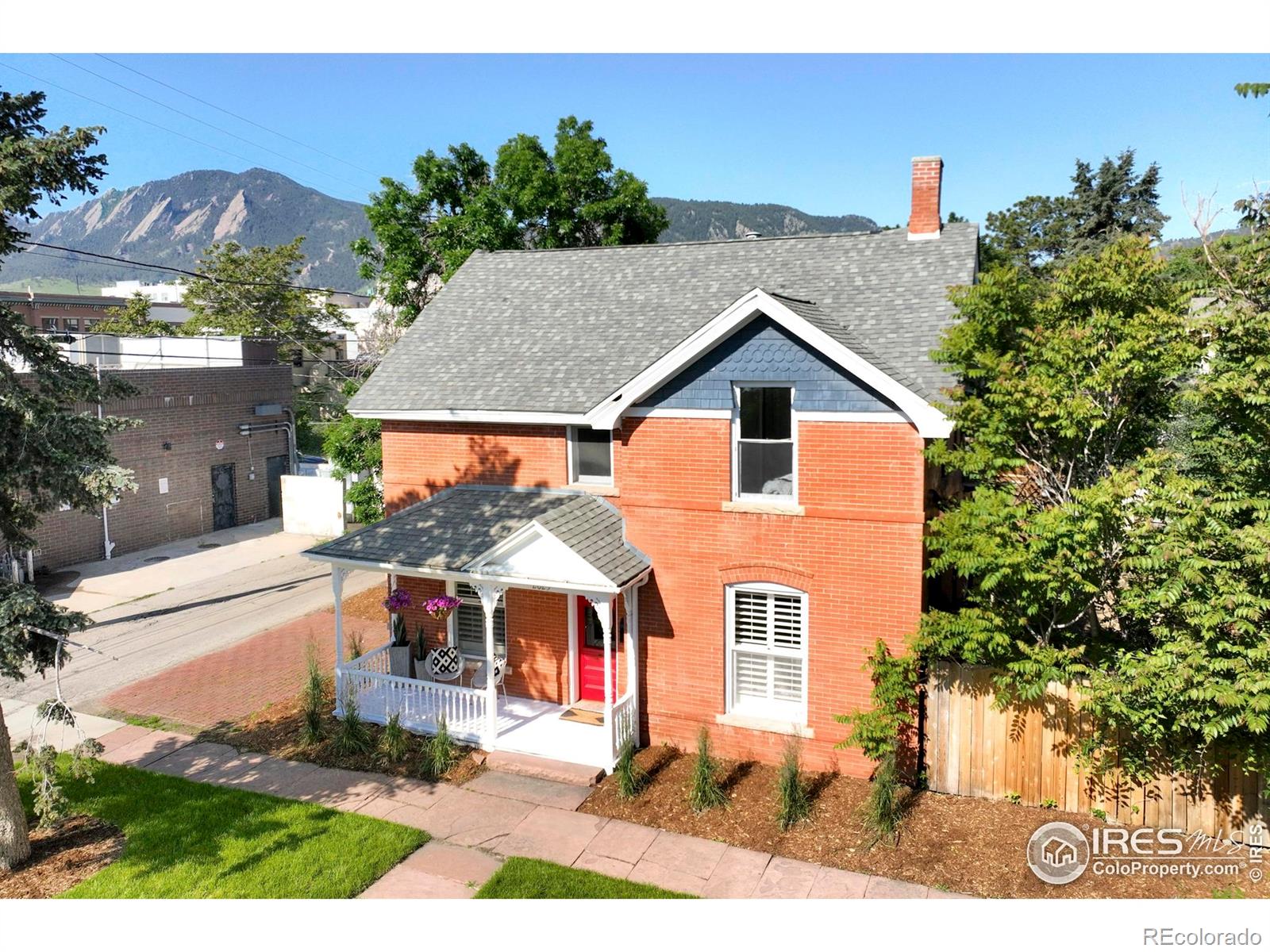 boulder  House Search Picture
