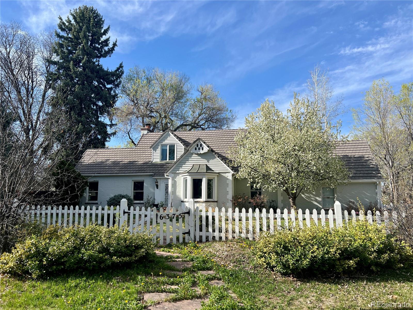 6375 E 6th Avenue Parkway, denver MLS: 5364680 Beds: 4 Baths: 4 Price: $1,400,000