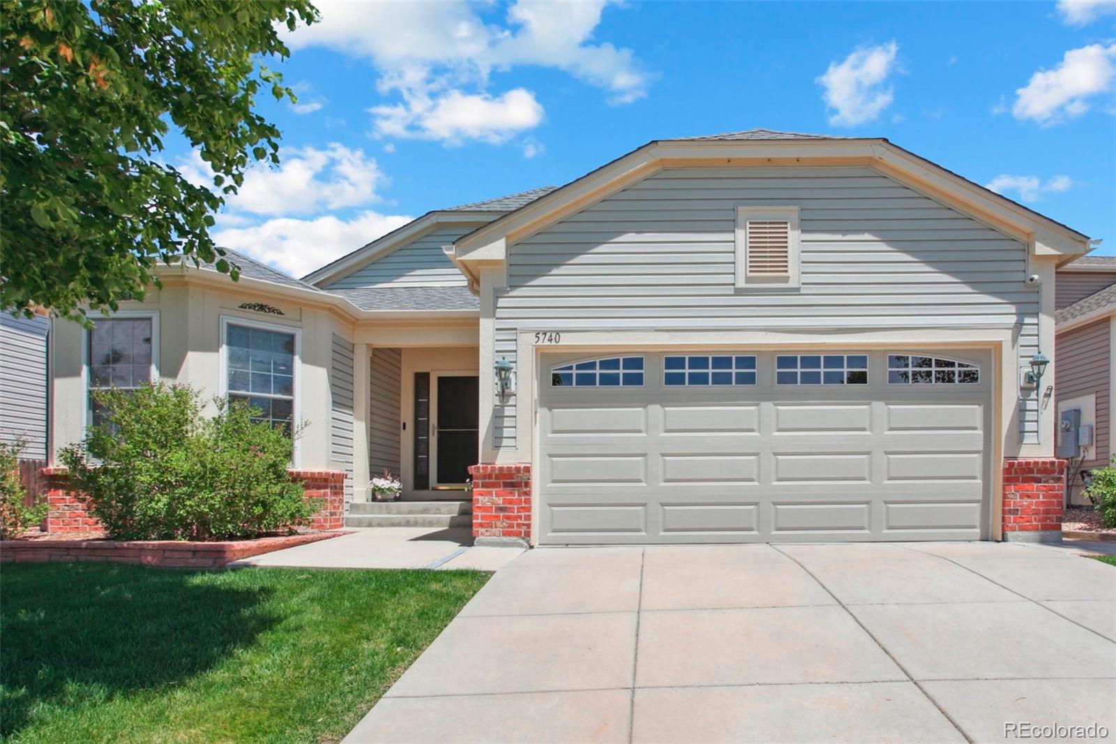 5740 S Tempe Court, aurora MLS: 9685898 Beds: 4 Baths: 3 Price: $609,900