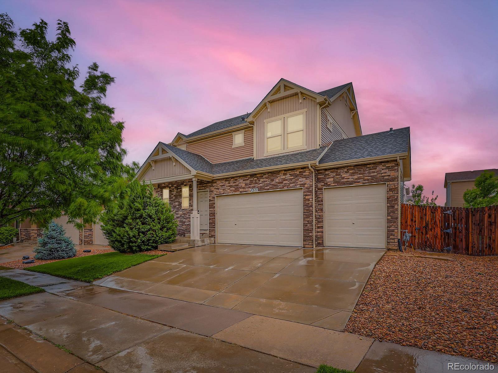 10570  Worchester Drive, commerce city MLS: 9613909 Beds: 3 Baths: 3 Price: $599,999