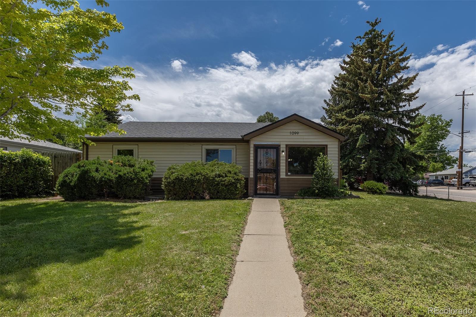1099  Wheeling Street, aurora MLS: 7019113 Beds: 4 Baths: 2 Price: $450,000