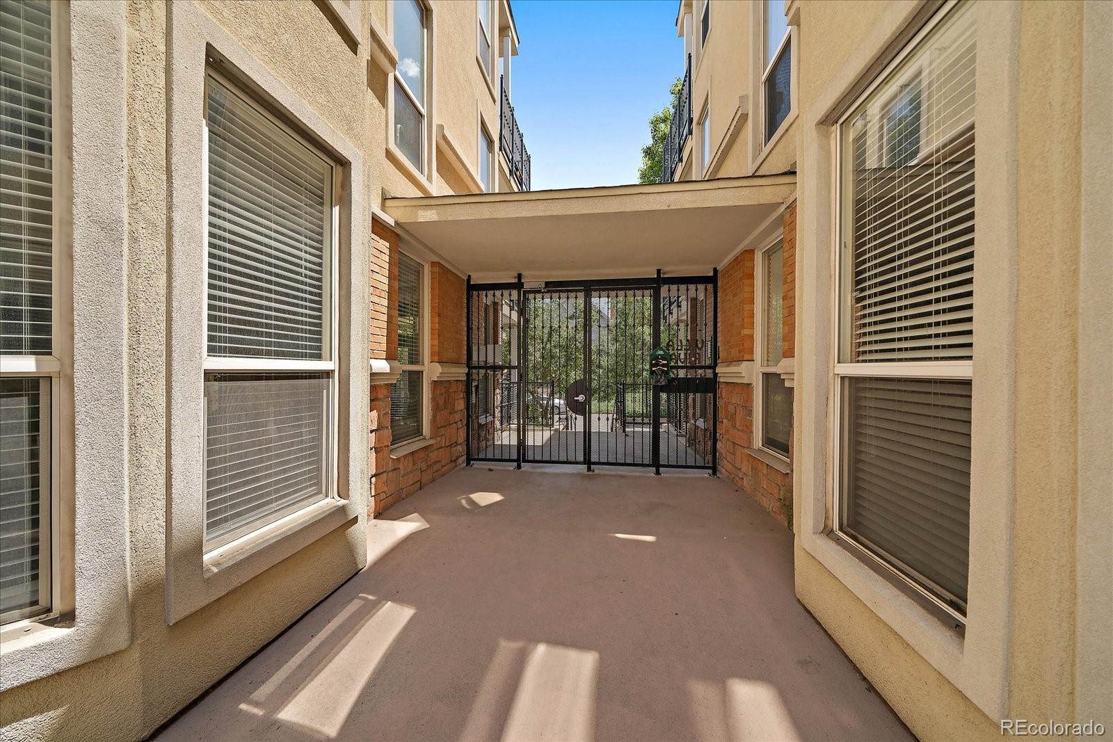 1521  Vine Street, denver  House Search MLS Picture