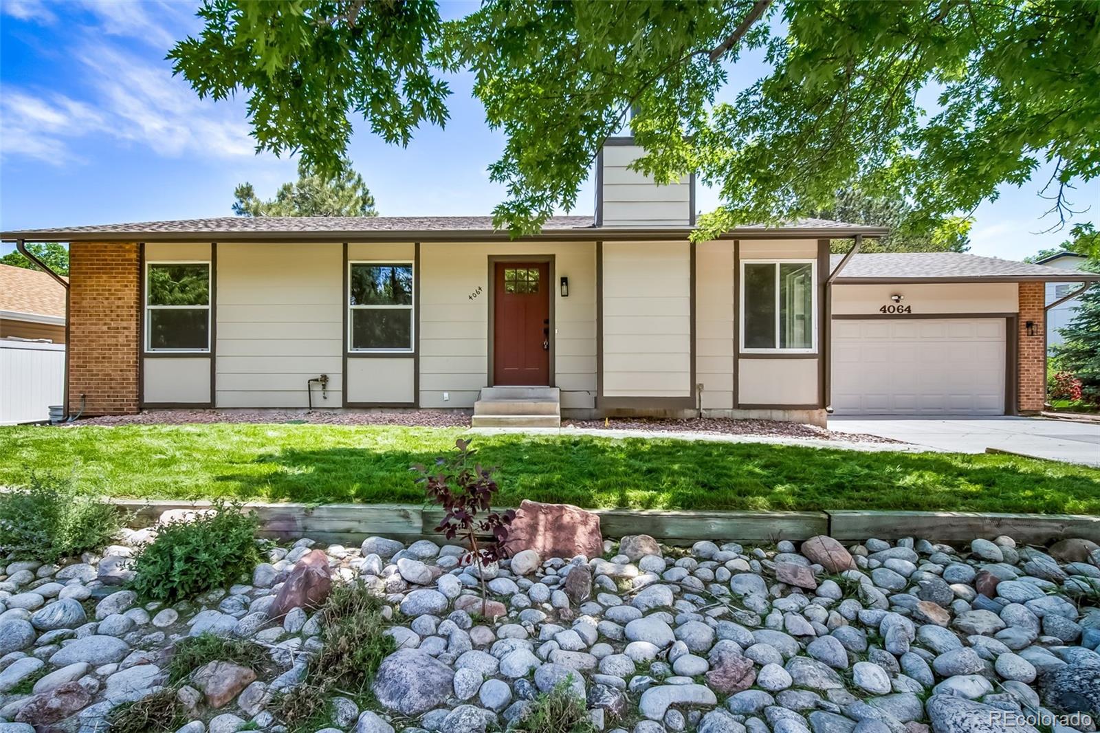 4064 S Olathe Court, aurora MLS: 2222432 Beds: 5 Baths: 3 Price: $525,000
