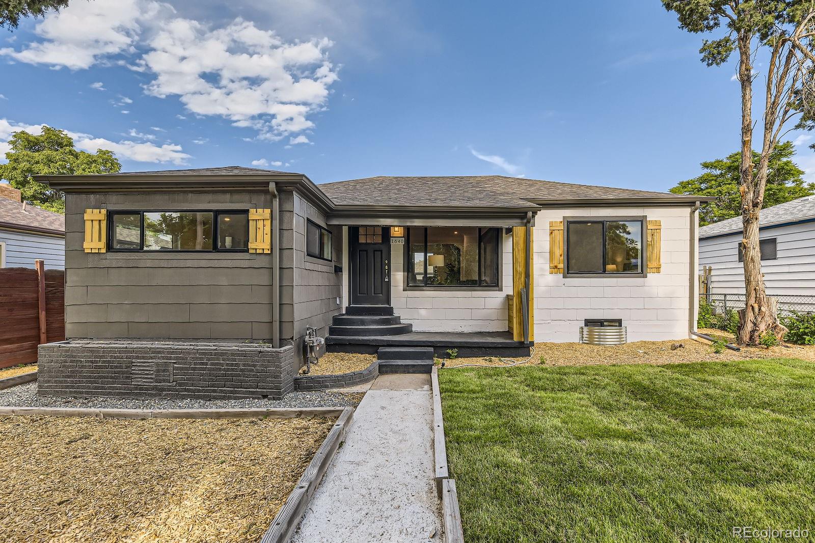 1640  Iola Street, aurora MLS: 8217645 Beds: 3 Baths: 3 Price: $529,900