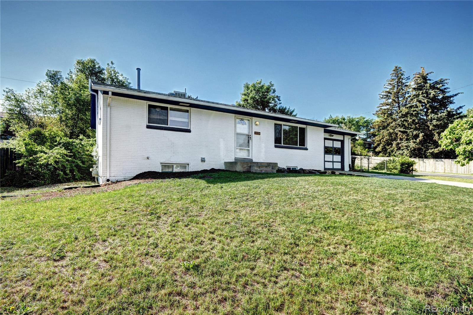 7704  Newland Street, arvada MLS: 3398054 Beds: 4 Baths: 2 Price: $575,000