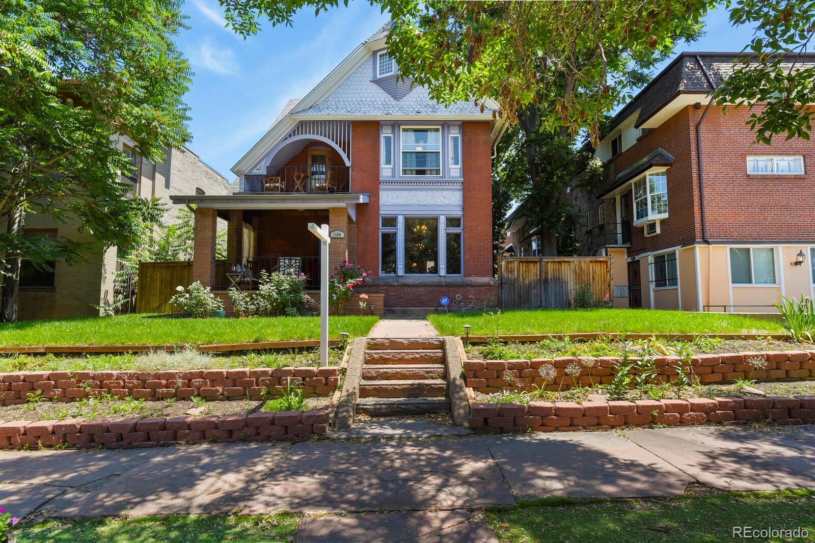 1160  York Street, denver MLS: 4539828 Beds: 5 Baths: 4 Price: $1,375,000