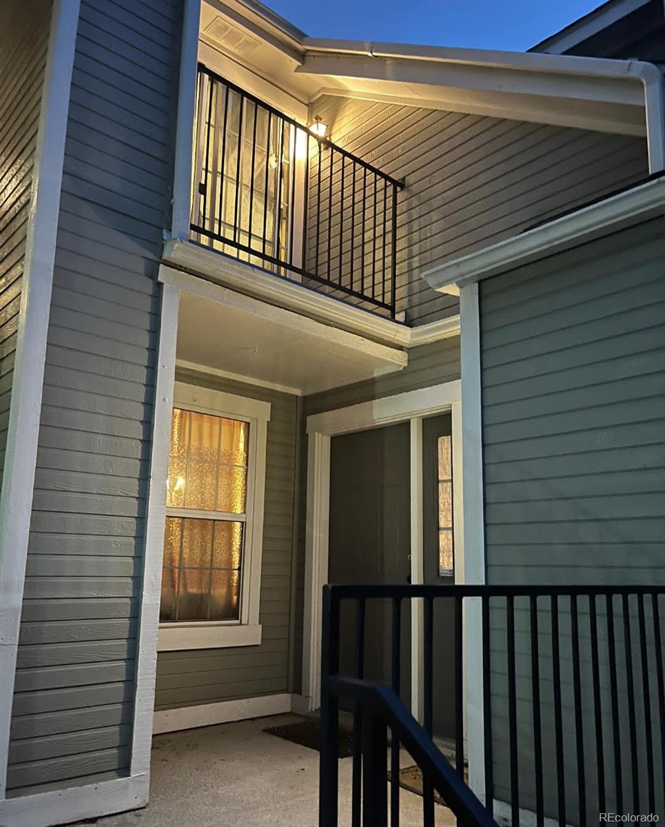 6711 S Ivy Way B5, Centennial  MLS: 8774539 Beds: 2 Baths: 2 Price: $368,000