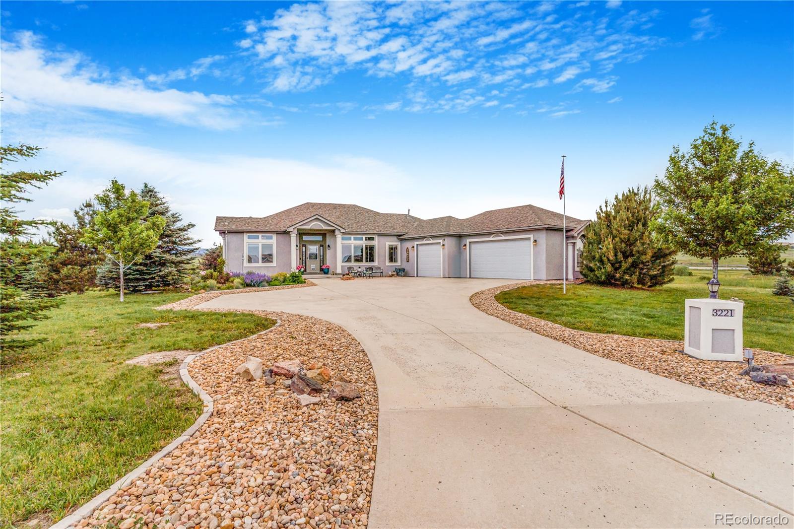 3221  Autumn Sun Circle, castle rock MLS: 6144870 Beds: 4 Baths: 4 Price: $1,000,000