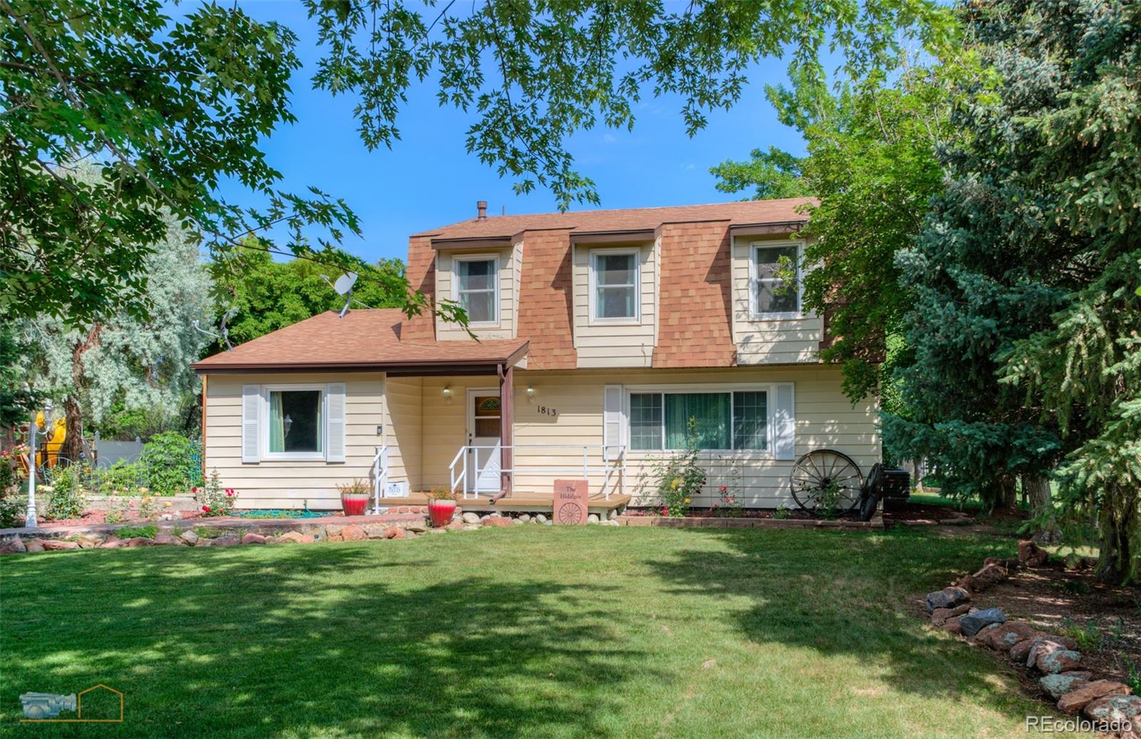 1813  Pikes Peak Street, erie MLS: 9626784 Beds: 3 Baths: 3 Price: $850,000