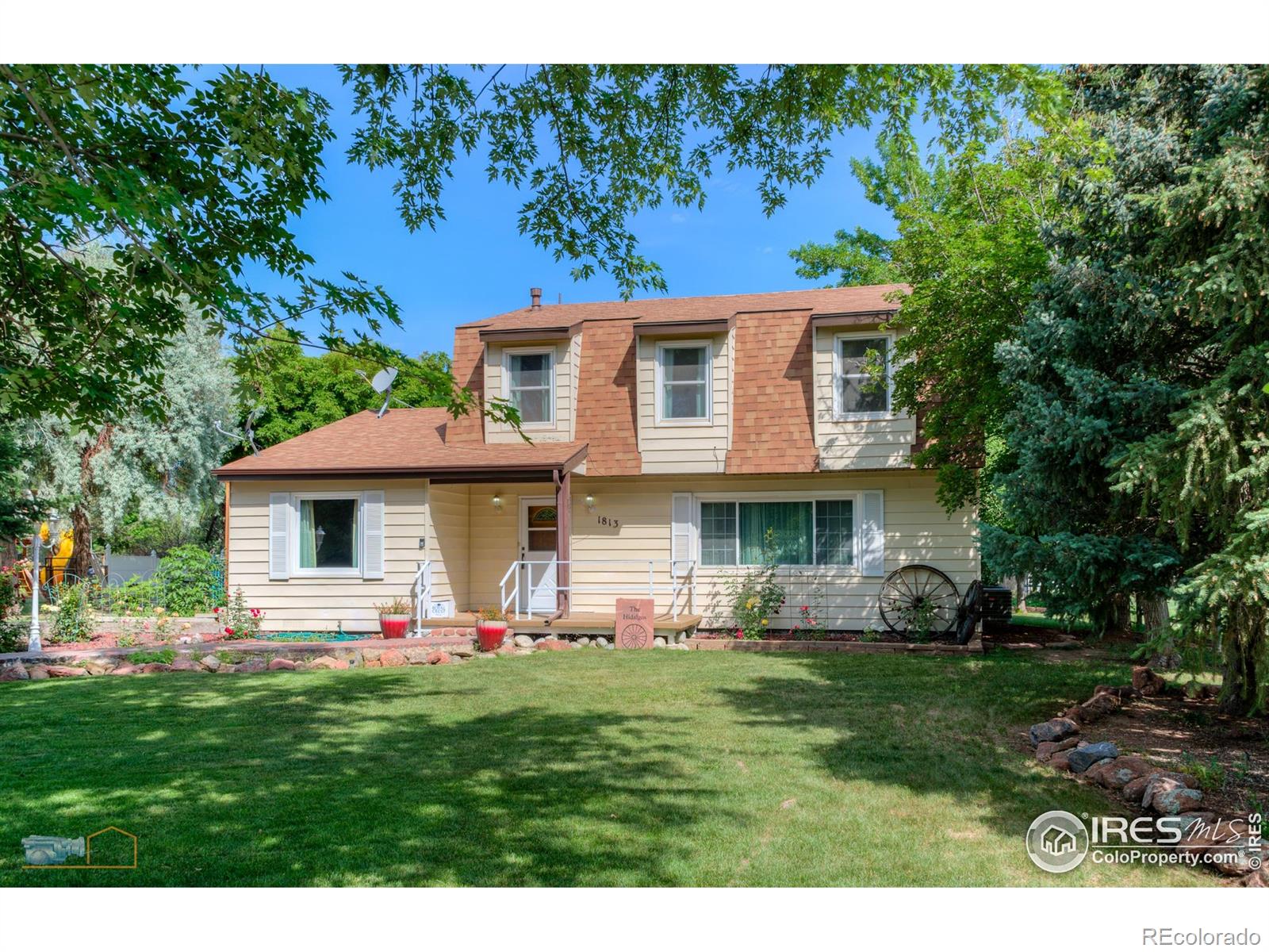 1813  Pikes Peak Street, erie MLS: 4567891036989 Beds: 3 Baths: 3 Price: $850,000