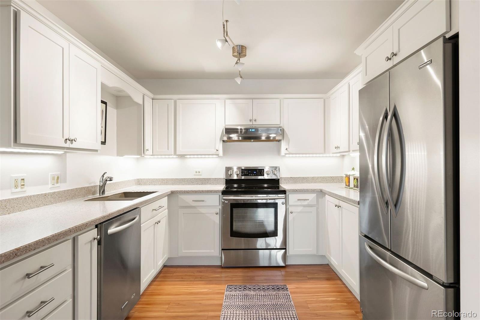 695 S Alton Way 9C, Denver  MLS: 9829294 Beds: 2 Baths: 2 Price: $315,000