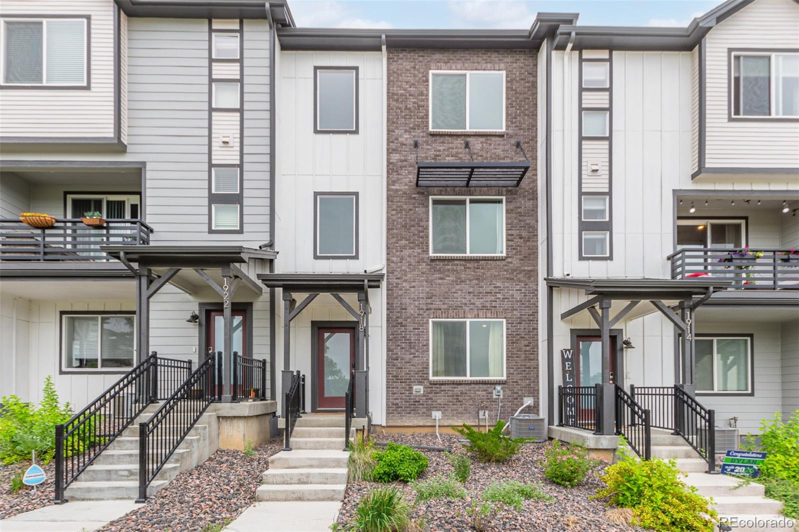 1918 W 165th Way, broomfield MLS: 9439649 Beds: 3 Baths: 4 Price: $624,999