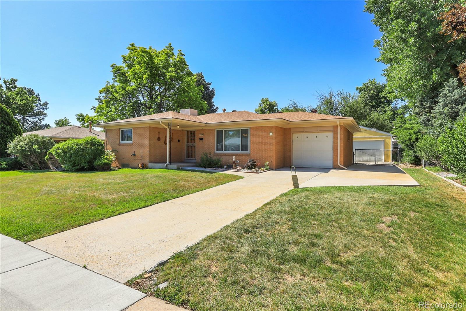 3354 W Arlington Avenue, littleton MLS: 6111365 Beds: 4 Baths: 2 Price: $500,000