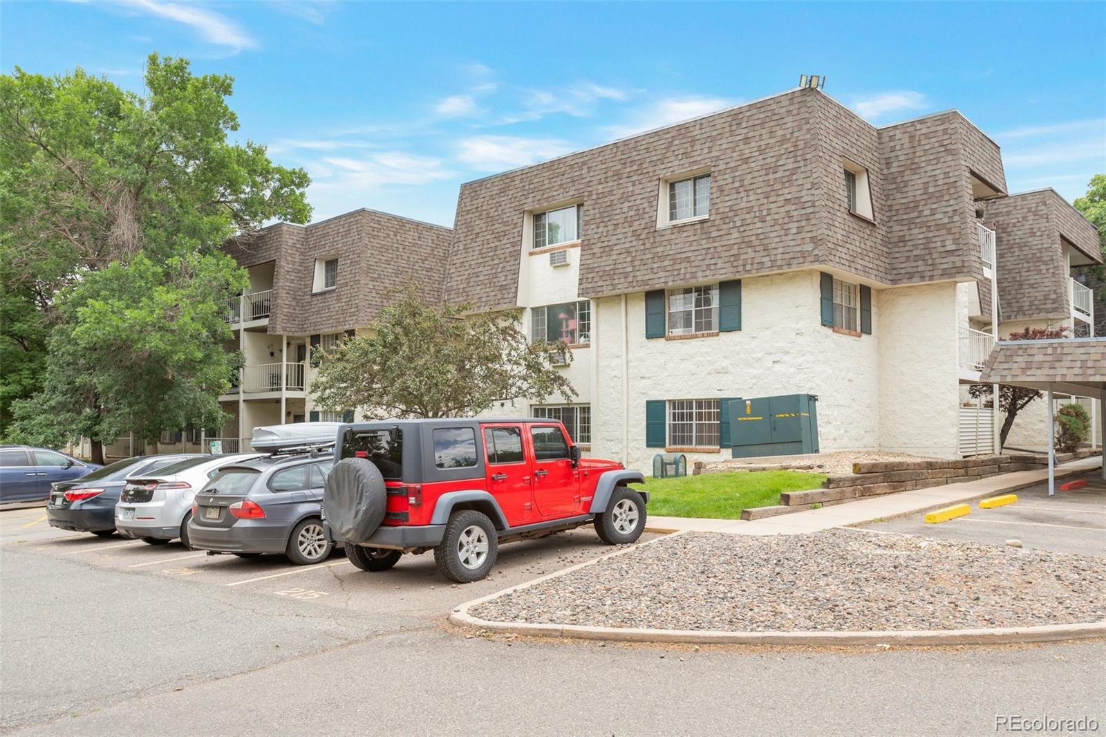 5770 E Warren Avenue 206, Denver  MLS: 7831011 Beds: 2 Baths: 1 Price: $192,000