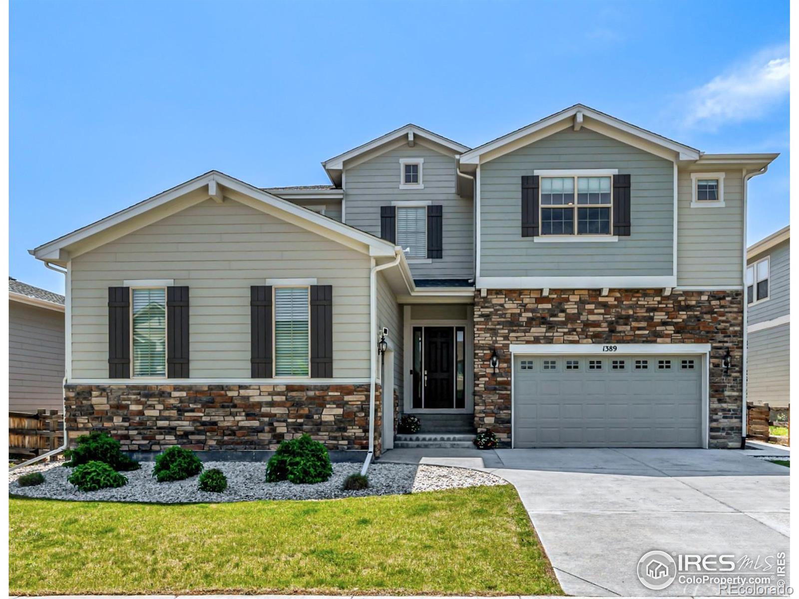 1389  Lyons Lane, erie MLS: 4567891037087 Beds: 4 Baths: 4 Price: $1,050,000