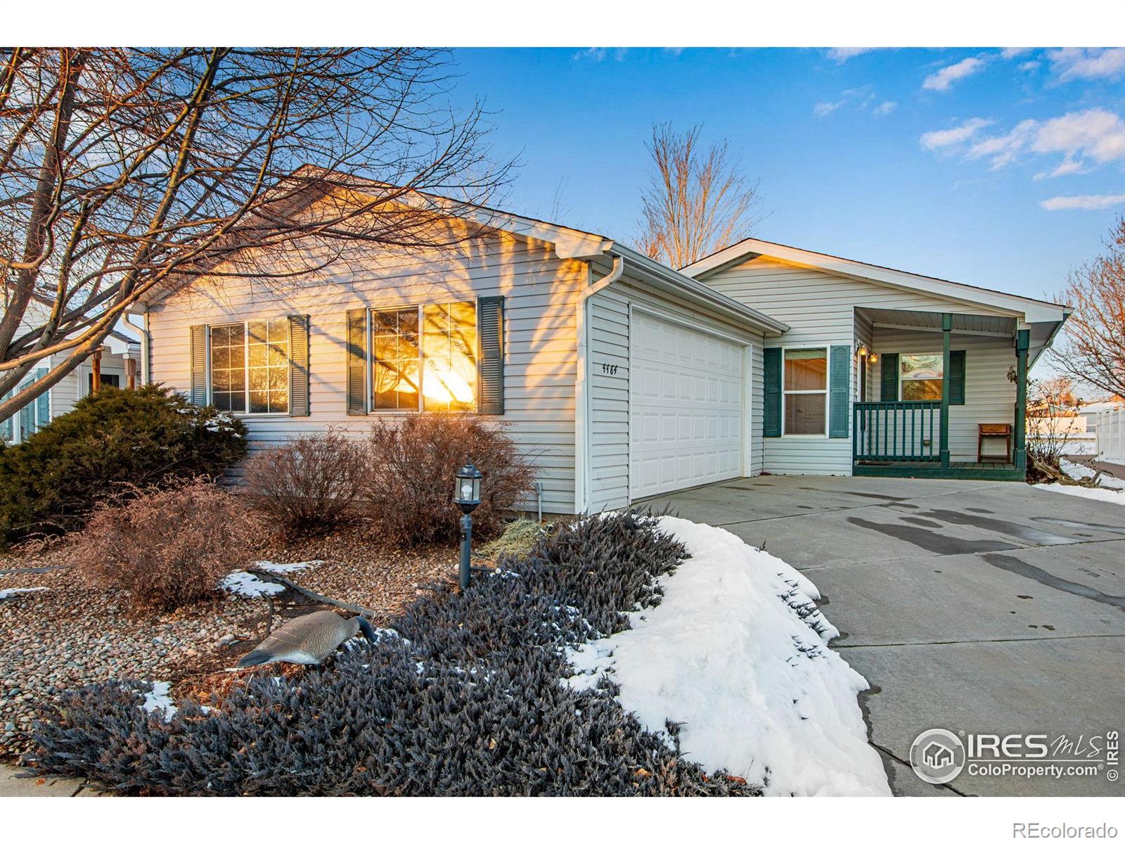 4464  Espirit Drive, fort collins MLS: 4567891037102 Beds: 2 Baths: 2 Price: $185,000
