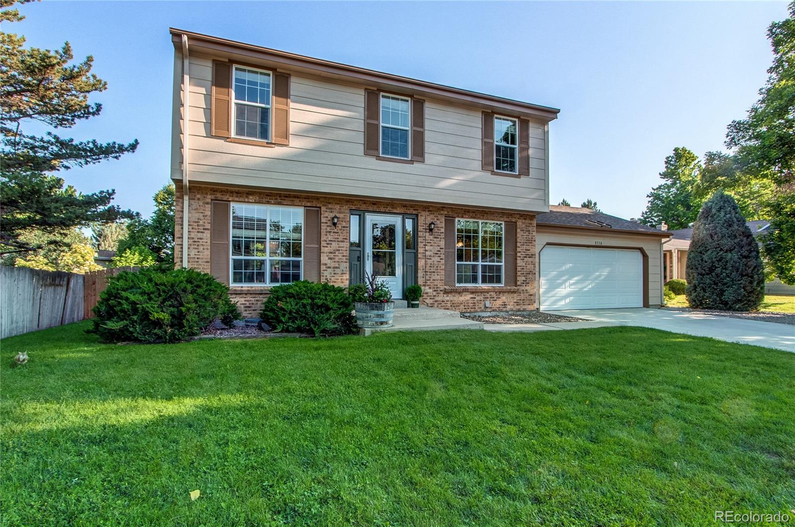 8538 W Glasgow Place, littleton MLS: 3760262 Beds: 3 Baths: 3 Price: $624,950