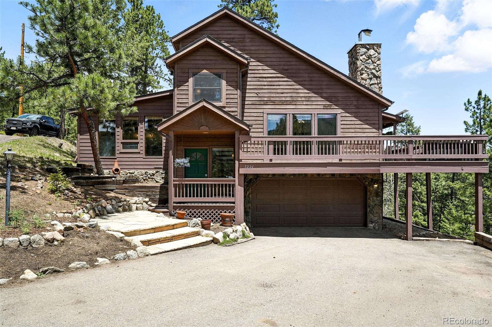 7221 S Brook Forest Road, evergreen MLS: 5830872 Beds: 3 Baths: 3 Price: $850,000