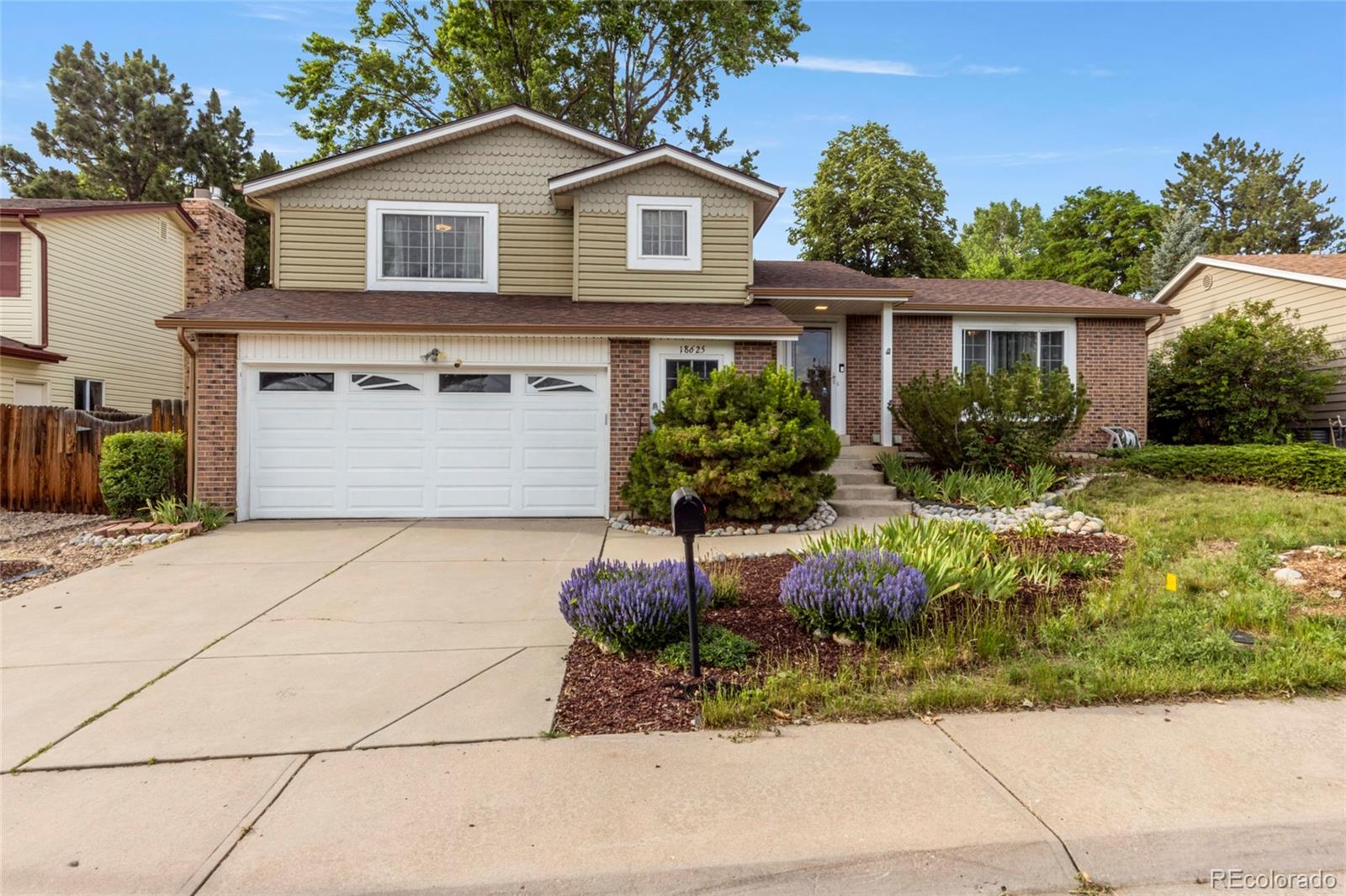 18625 E Kent Drive, aurora MLS: 3514541 Beds: 5 Baths: 3 Price: $519,000