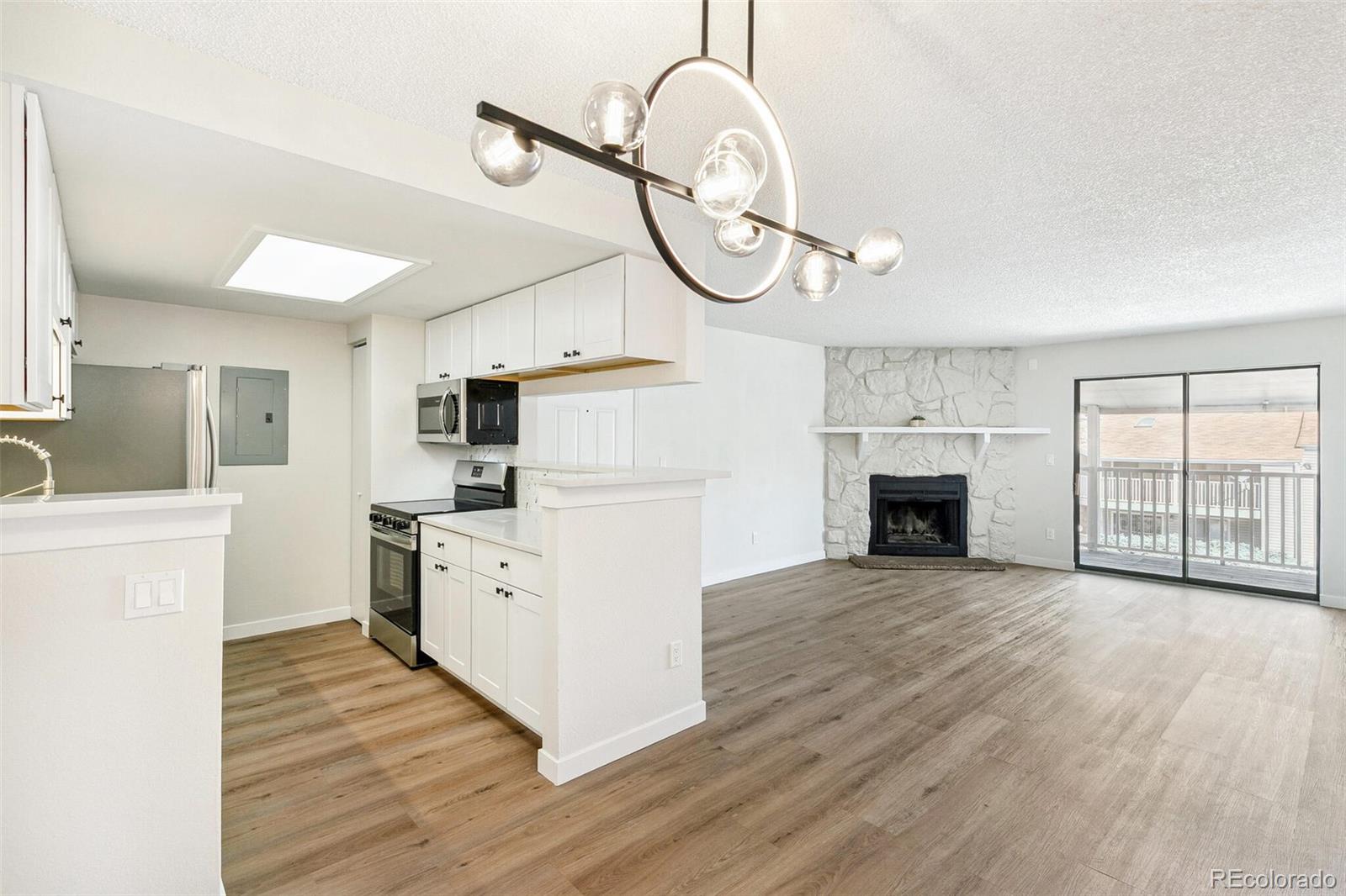 18302 E Kepner Place 207, Aurora  MLS: 6034056 Beds: 2 Baths: 2 Price: $260,000
