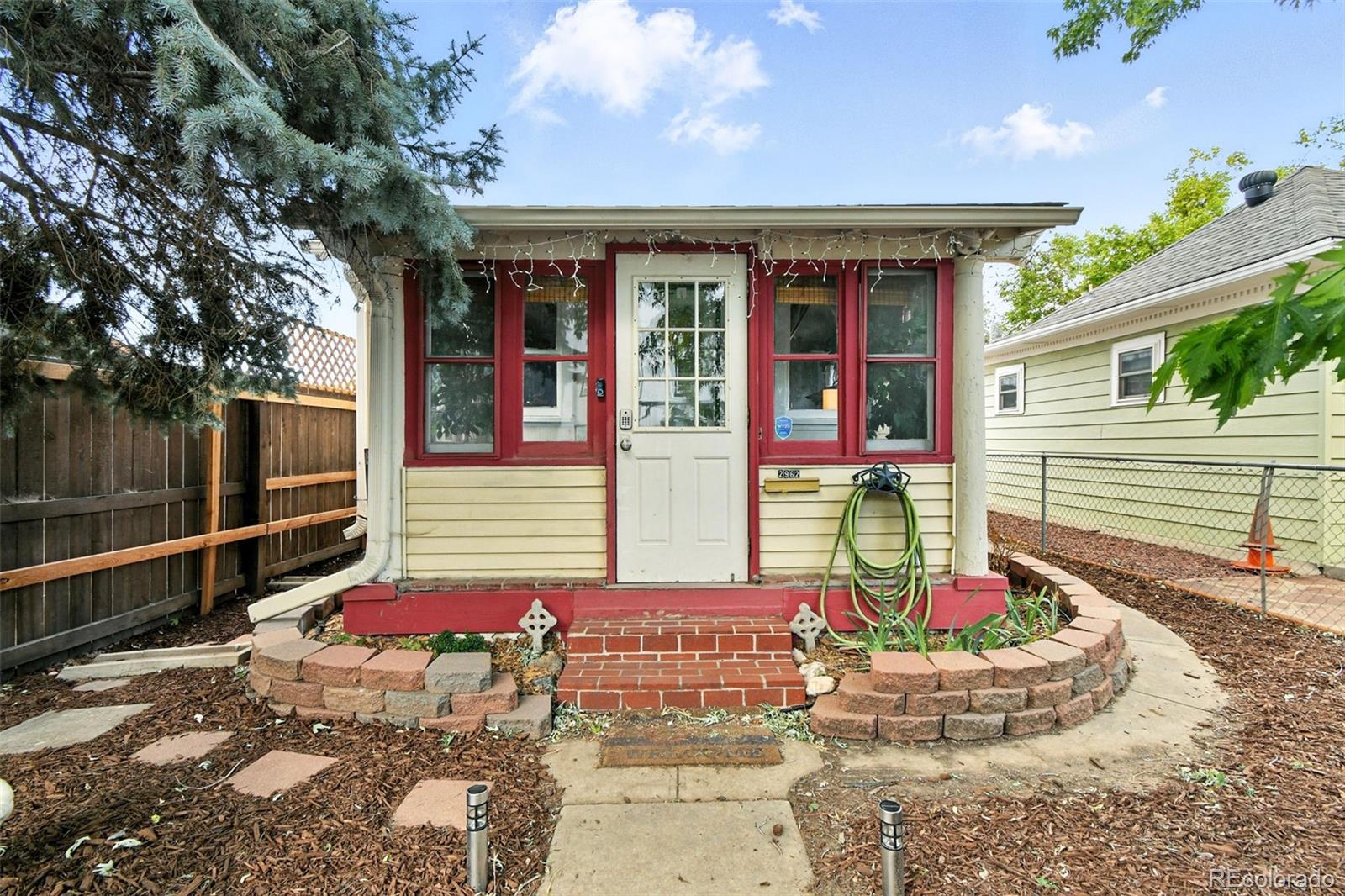 2962 S Galapago Street, englewood MLS: 6781040 Beds: 3 Baths: 2 Price: $435,000