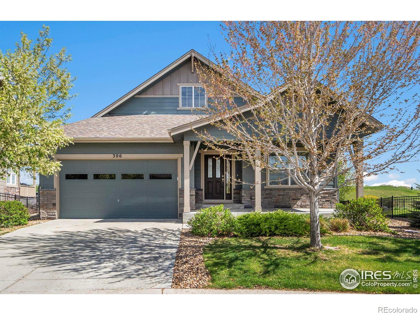 306  Baja Drive, windsor MLS: 4567891037247 Beds: 3 Baths: 4 Price: $730,000