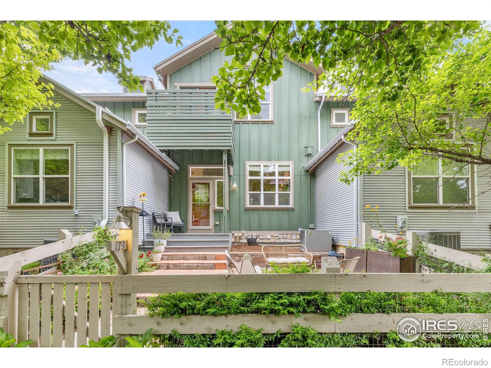 179  Rendezvous Drive, lafayette MLS: 4567891037275 Beds: 3 Baths: 3 Price: $685,000
