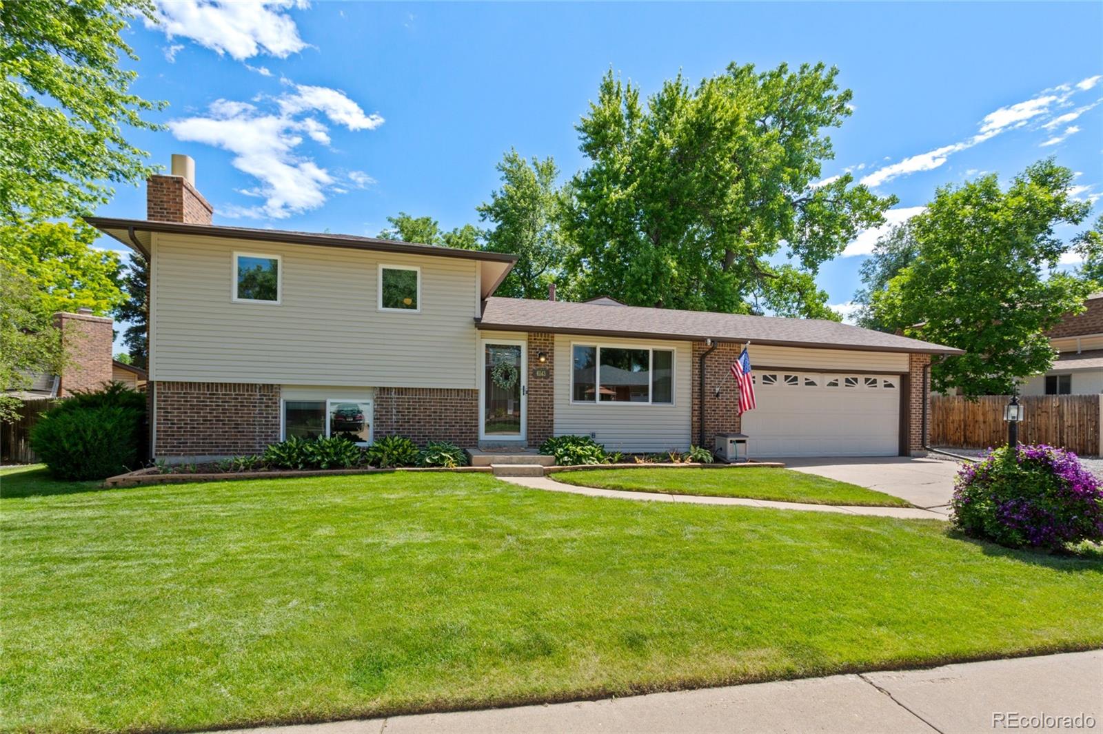 6143 S Ash Circle, centennial MLS: 2125948 Beds: 3 Baths: 3 Price: $655,000