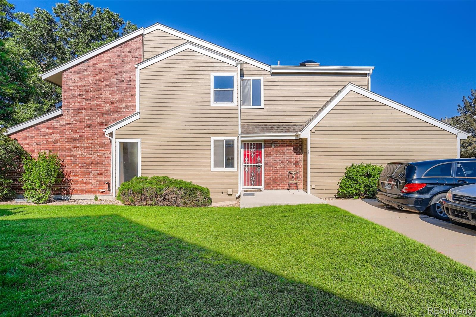 7476 E Arkansas Avenue 35-10, Denver  MLS: 3478311 Beds: 2 Baths: 3 Price: $395,000