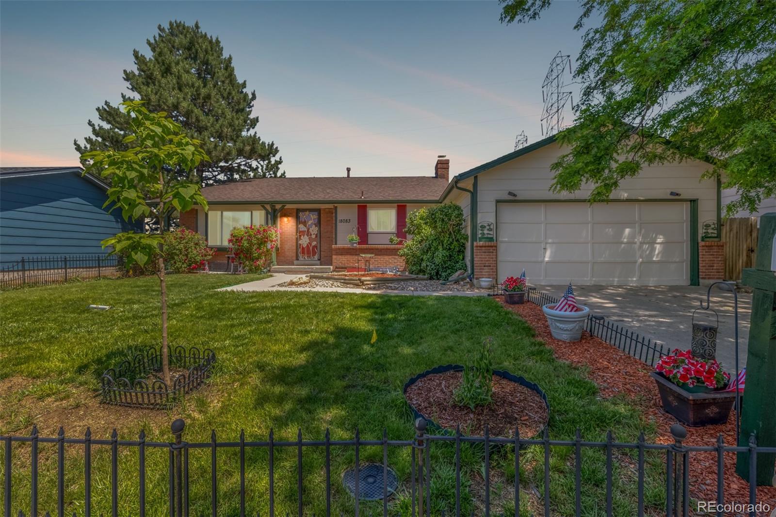 18083 E Atlantic Drive, aurora MLS: 2741037 Beds: 4 Baths: 3 Price: $499,000