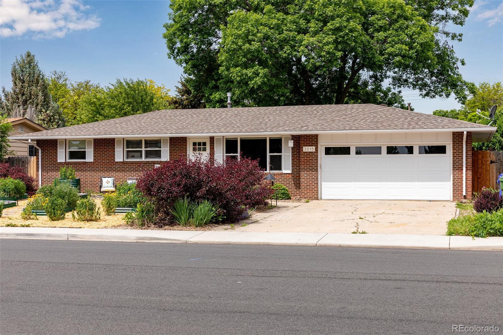 3015  Sheridan Avenue, loveland MLS: 7561154 Beds: 3 Baths: 3 Price: $450,000