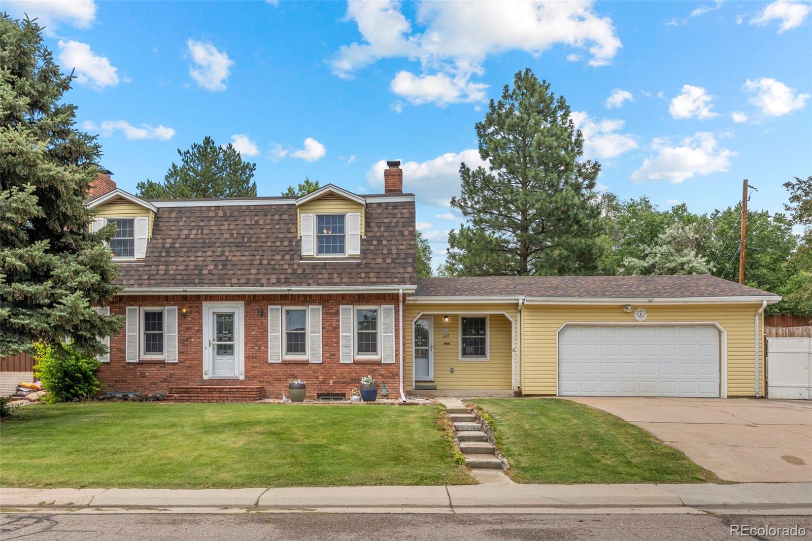 1487 W Fair Avenue, littleton MLS: 4898490 Beds: 4 Baths: 4 Price: $795,000