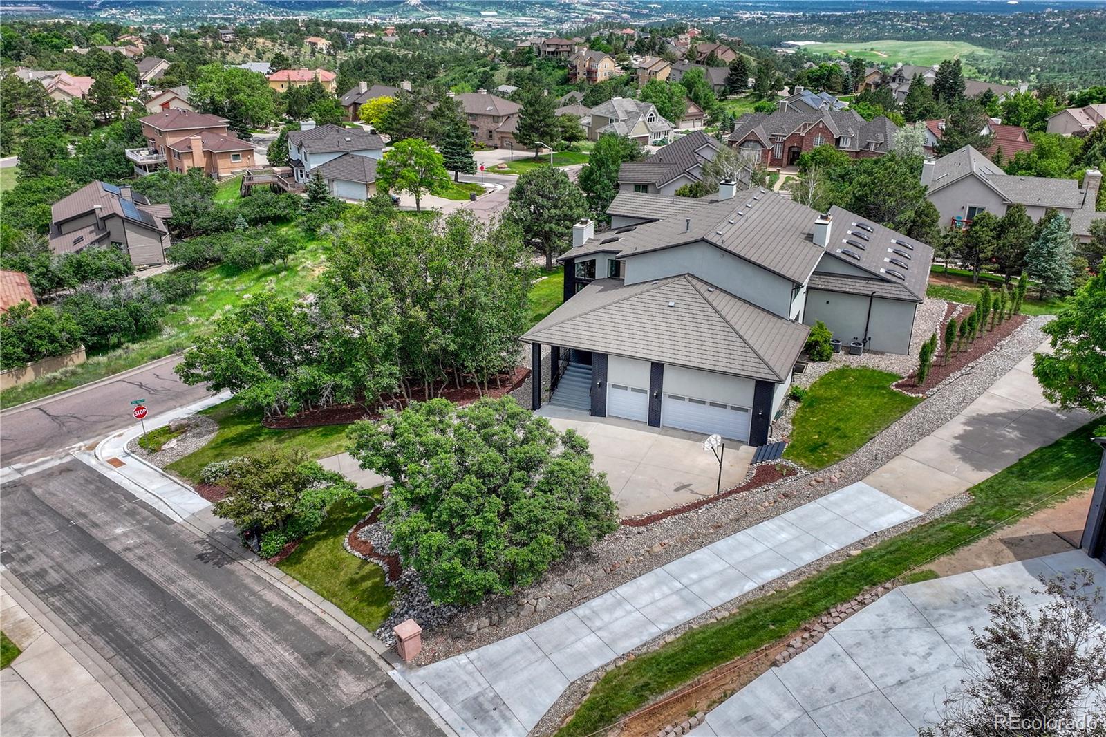 1915  Hunters Point Lane, colorado springs  House Search MLS Picture