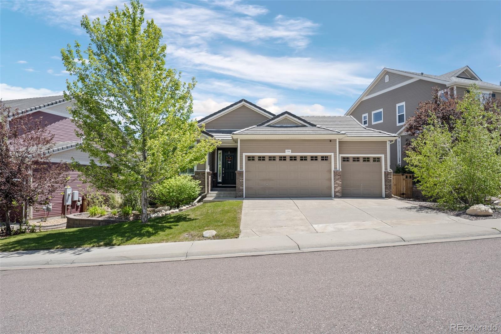 3748  Starry Night Loop, castle rock MLS: 6917109 Beds: 3 Baths: 3 Price: $745,000