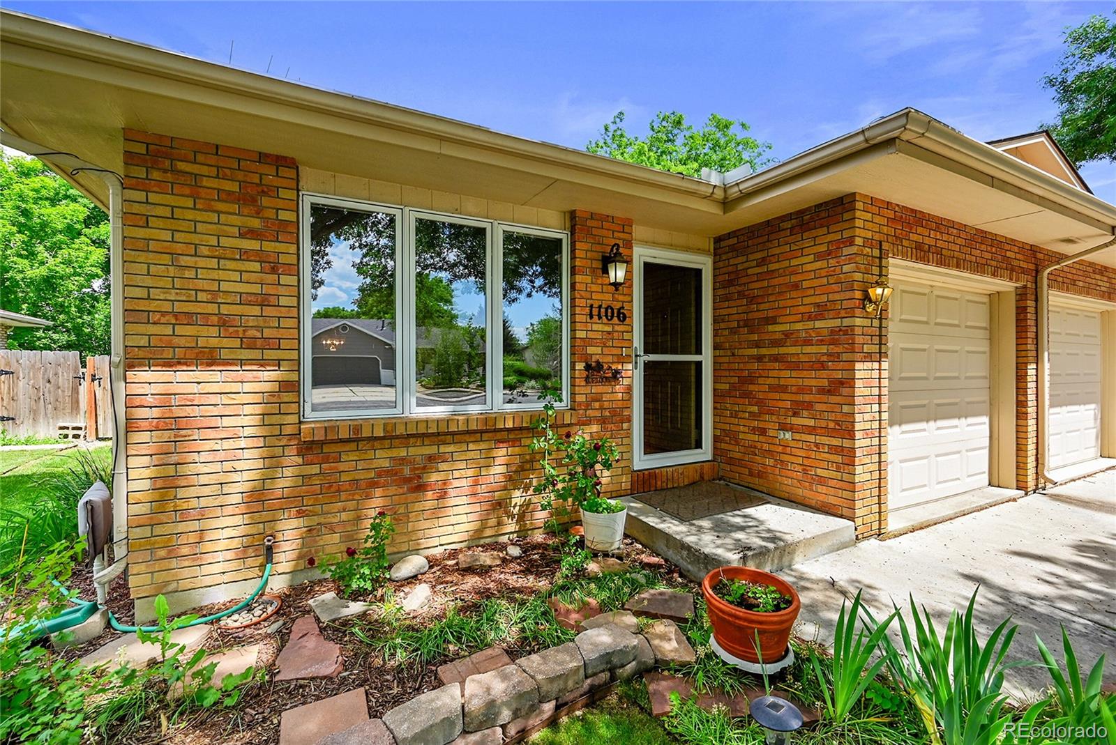 1106  Patricia Drive, loveland MLS: 2972844 Beds: 2 Baths: 2 Price: $400,000