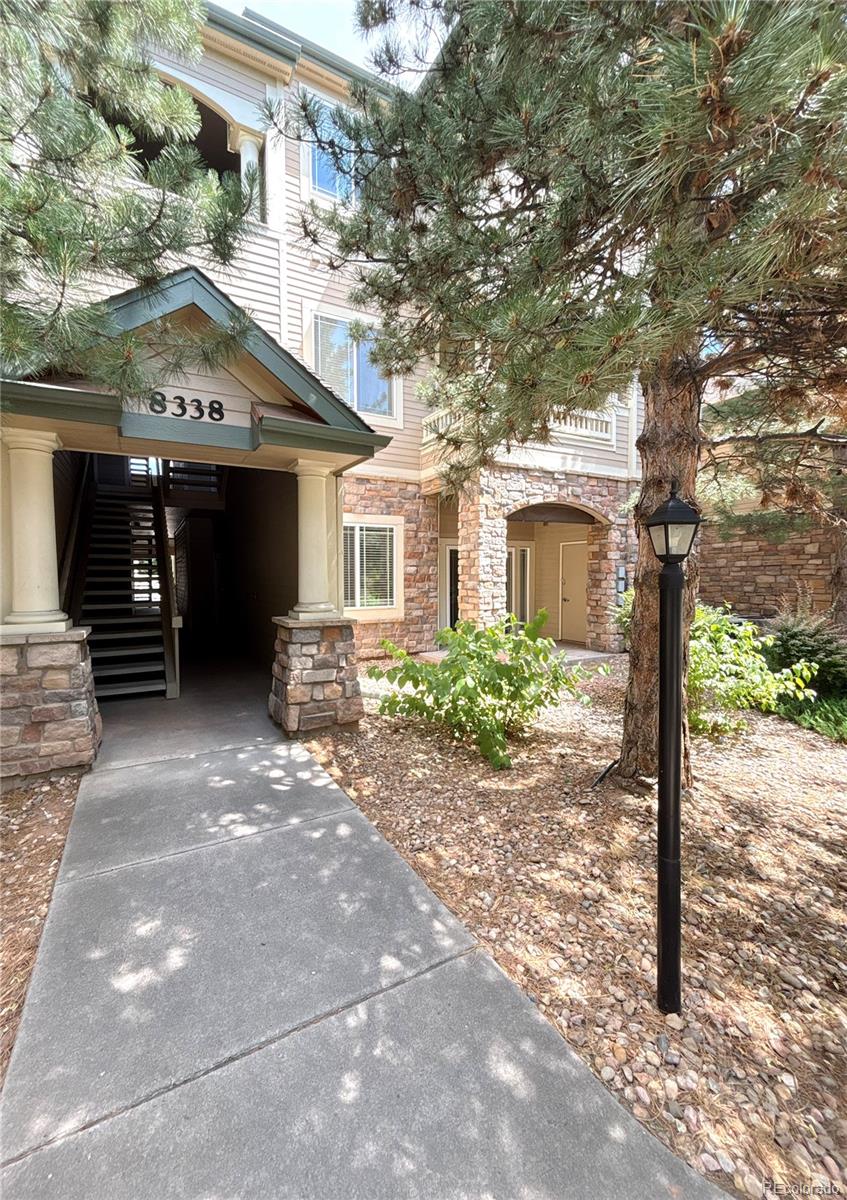 8338 S Independence Circle 104, Littleton  MLS: 7349740 Beds: 2 Baths: 2 Price: $360,000