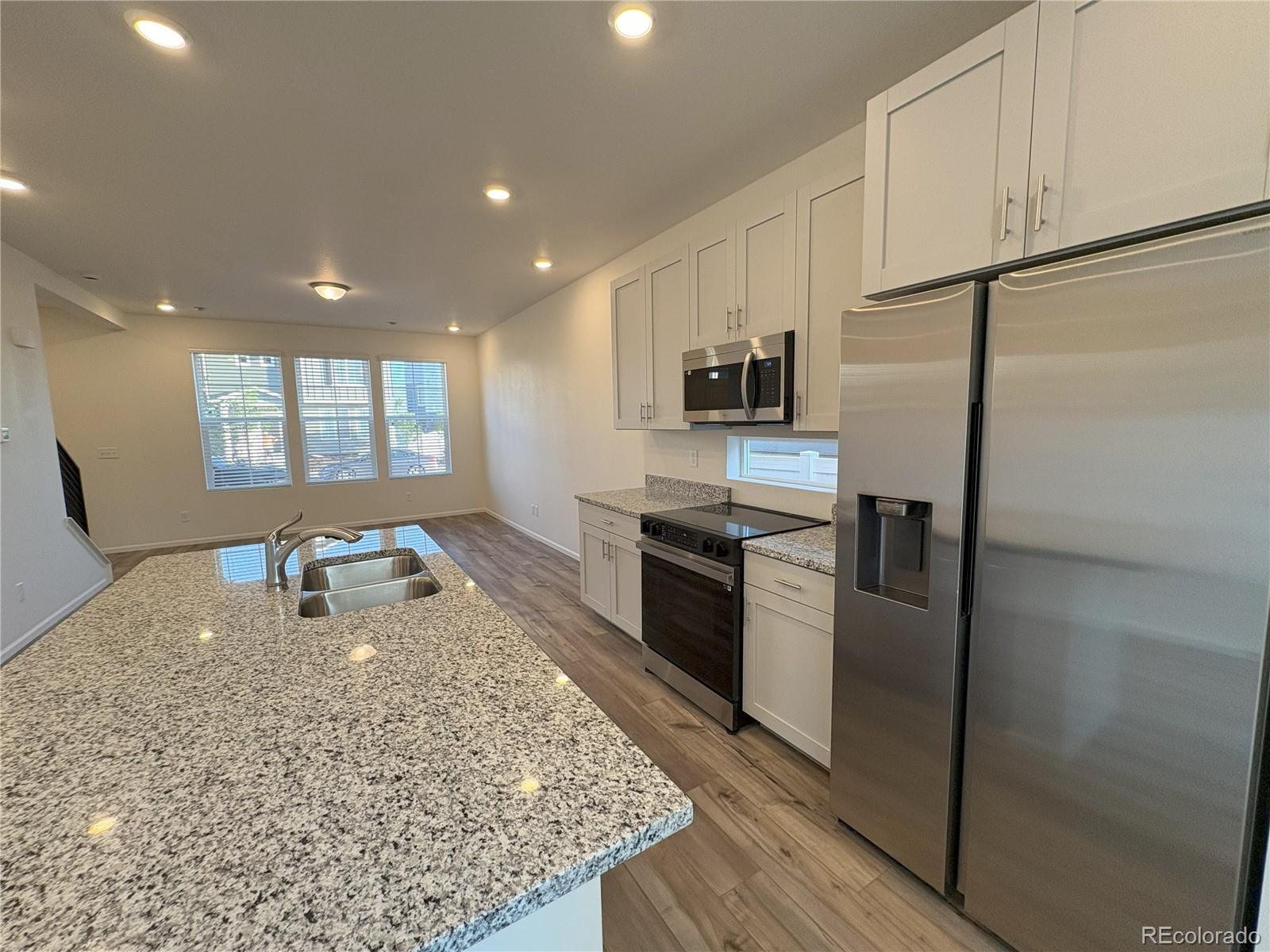 22023 E 38th Place, aurora MLS: 7702324 Beds: 4 Baths: 4 Price: $485,000