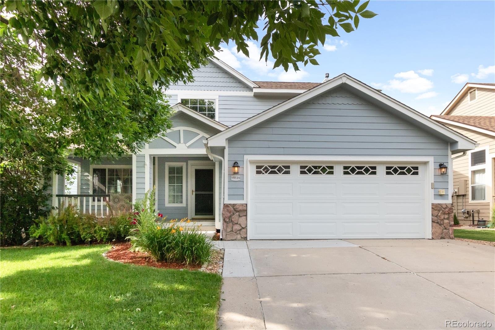 19135 E Hickock Drive, parker MLS: 6975536 Beds: 5 Baths: 4 Price: $677,000
