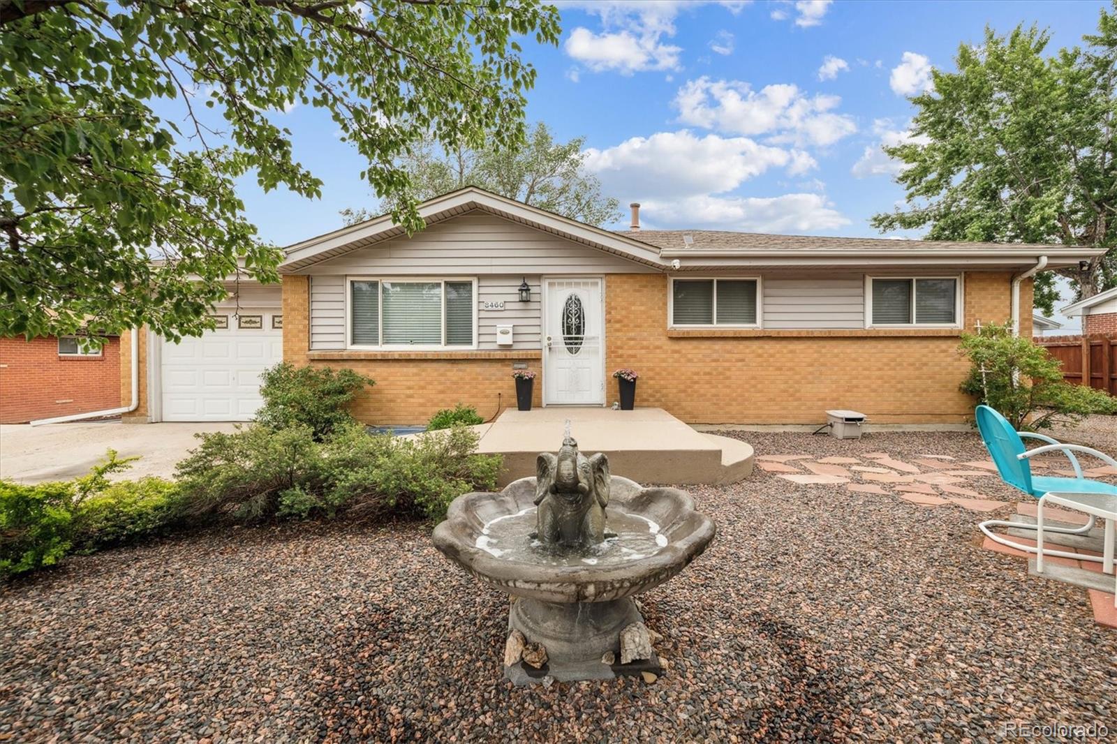 8460  Corona Street, denver MLS: 3941118 Beds: 4 Baths: 2 Price: $480,000