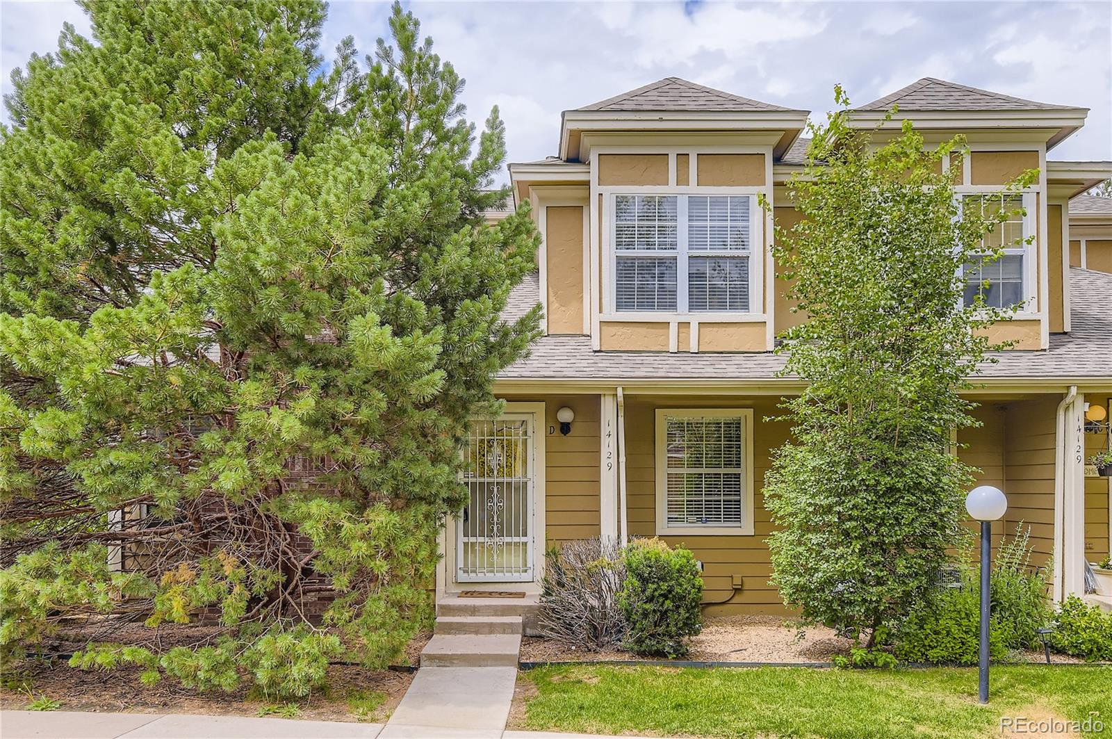 14129 E Dickinson Drive D, Aurora  MLS: 3846633 Beds: 2 Baths: 2 Price: $319,500