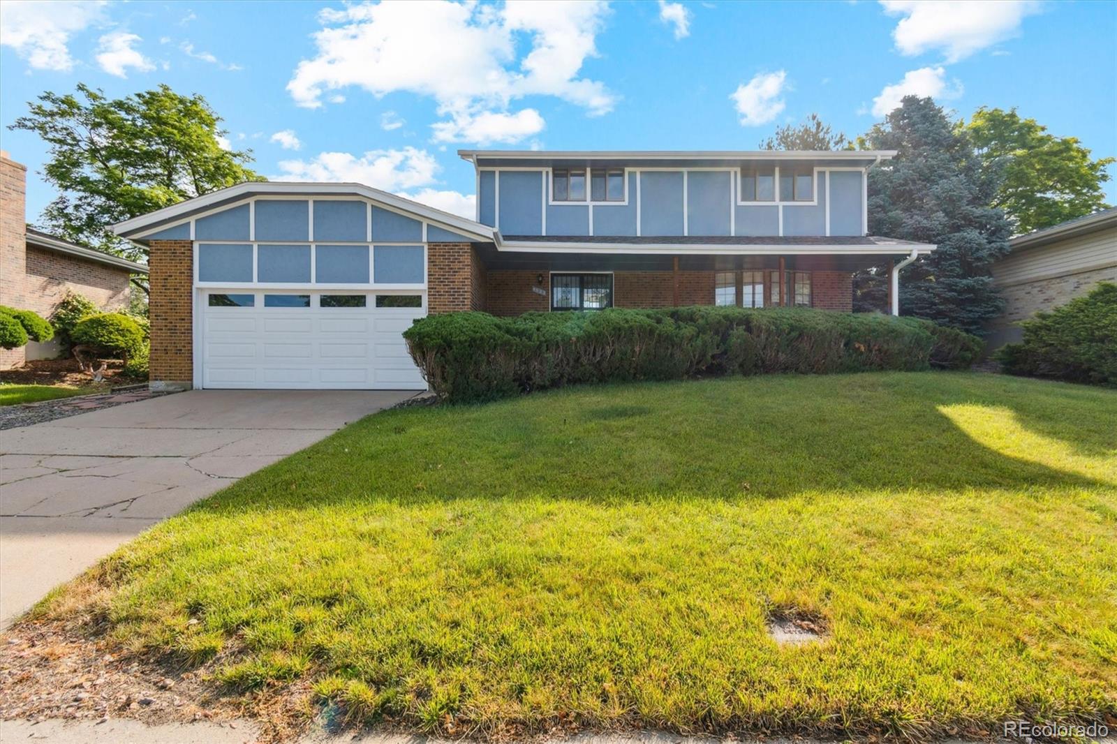 4522 S Robb Street, littleton MLS: 3559248 Beds: 3 Baths: 3 Price: $625,000