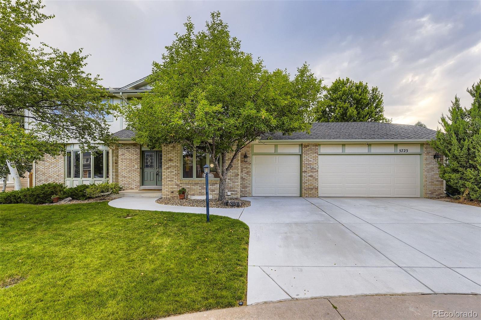 5723 S Kittredge Street, centennial MLS: 4115061 Beds: 4 Baths: 3 Price: $850,000