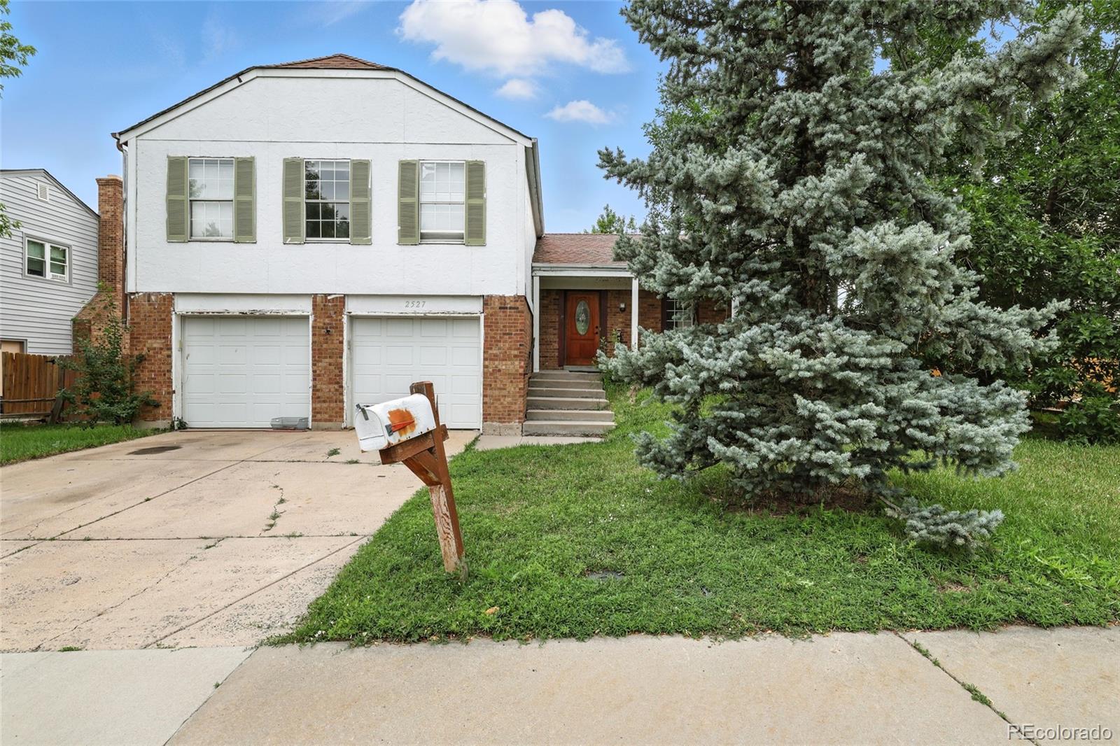 2527 S Ouray Way, aurora MLS: 6190776 Beds: 4 Baths: 3 Price: $420,000