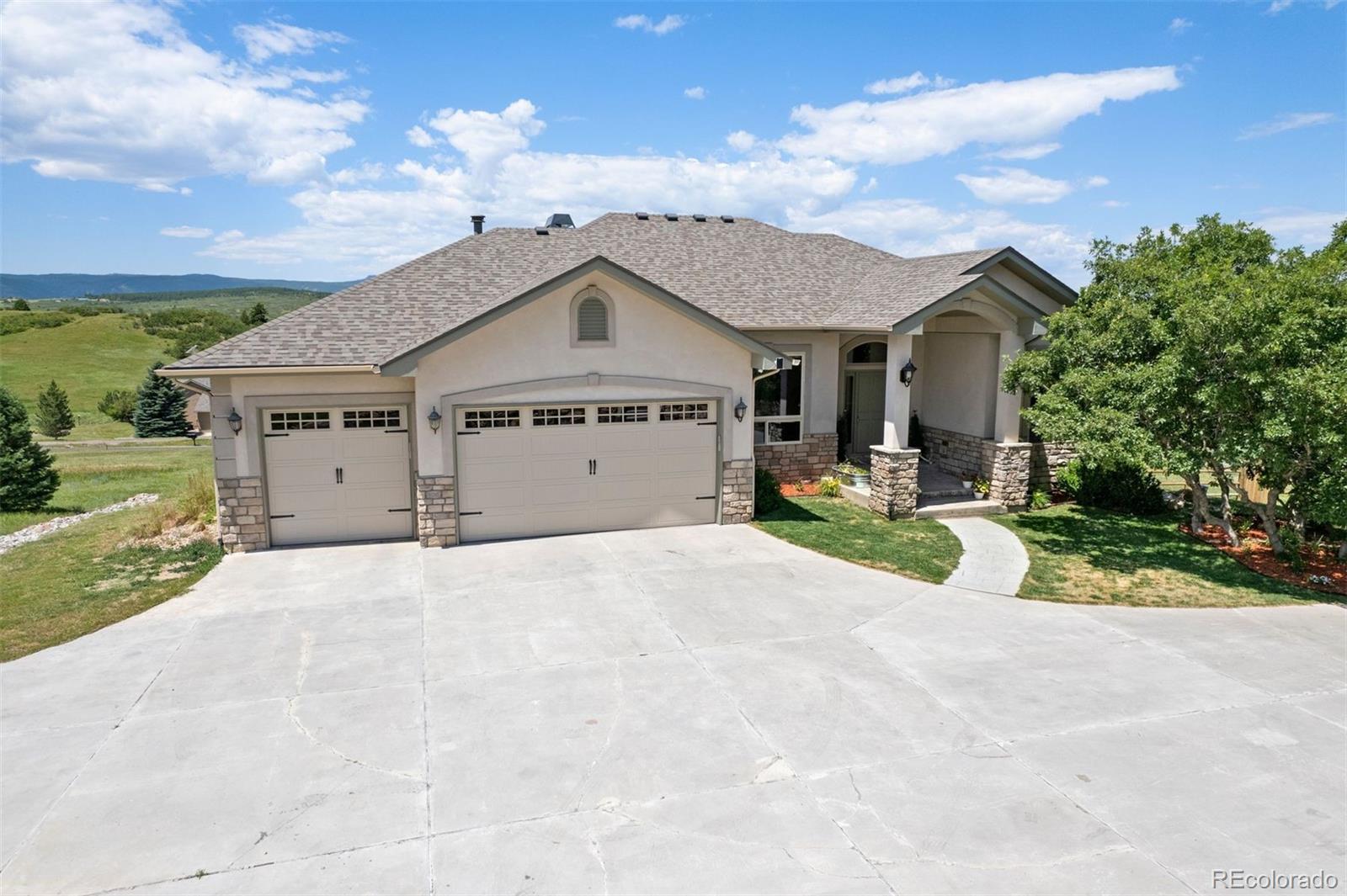 4002  Bell Mountain Drive, castle rock MLS: 5371445 Beds: 5 Baths: 5 Price: $1,550,000