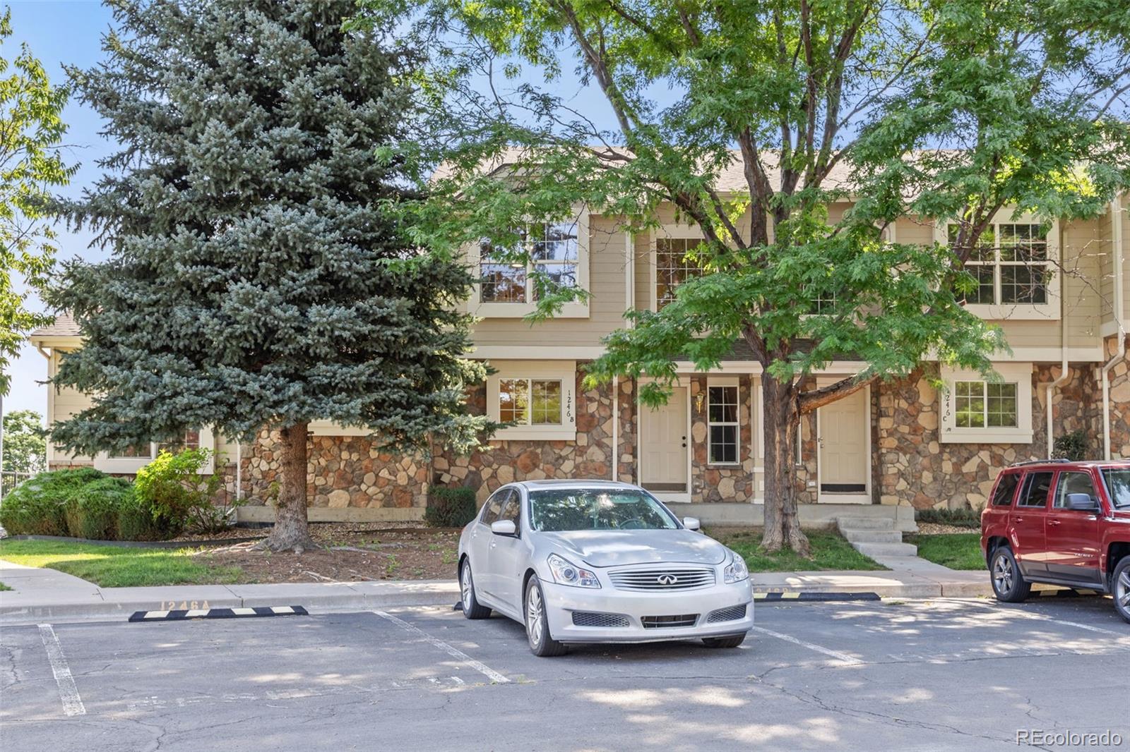 1246 S Zeno Circle B, Aurora  MLS: 7904657 Beds: 3 Baths: 3 Price: $345,000