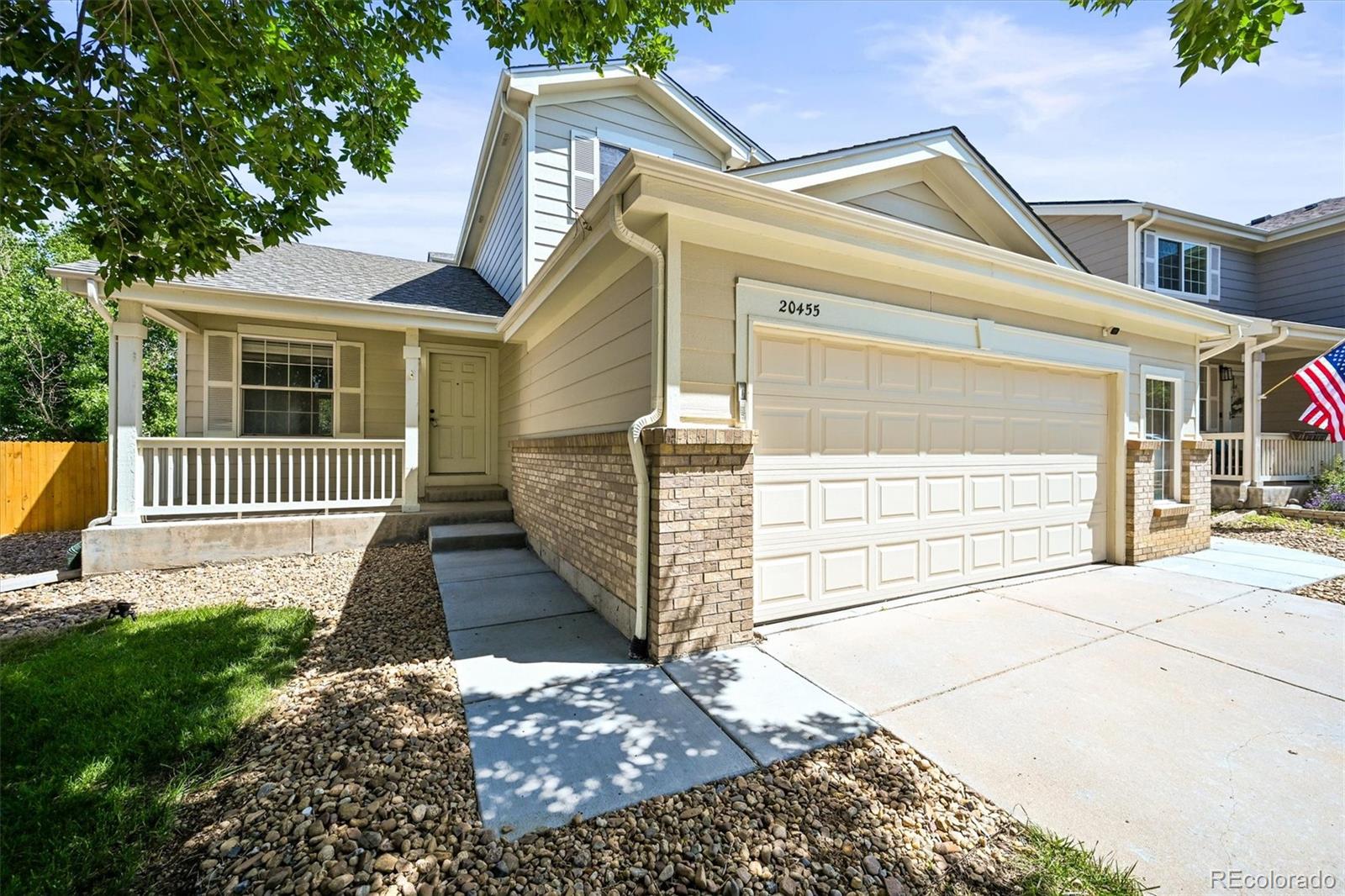 20455 E Grand Lane, aurora MLS: 8231193 Beds: 3 Baths: 3 Price: $550,000