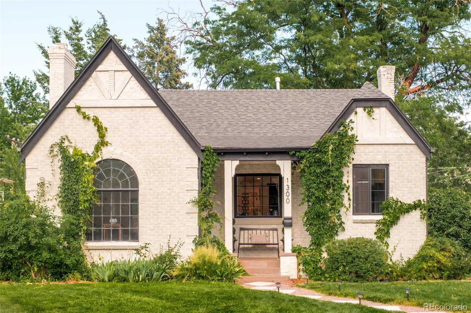 1300 N Glencoe Street, denver MLS: 5507222 Beds: 4 Baths: 3 Price: $1,100,000