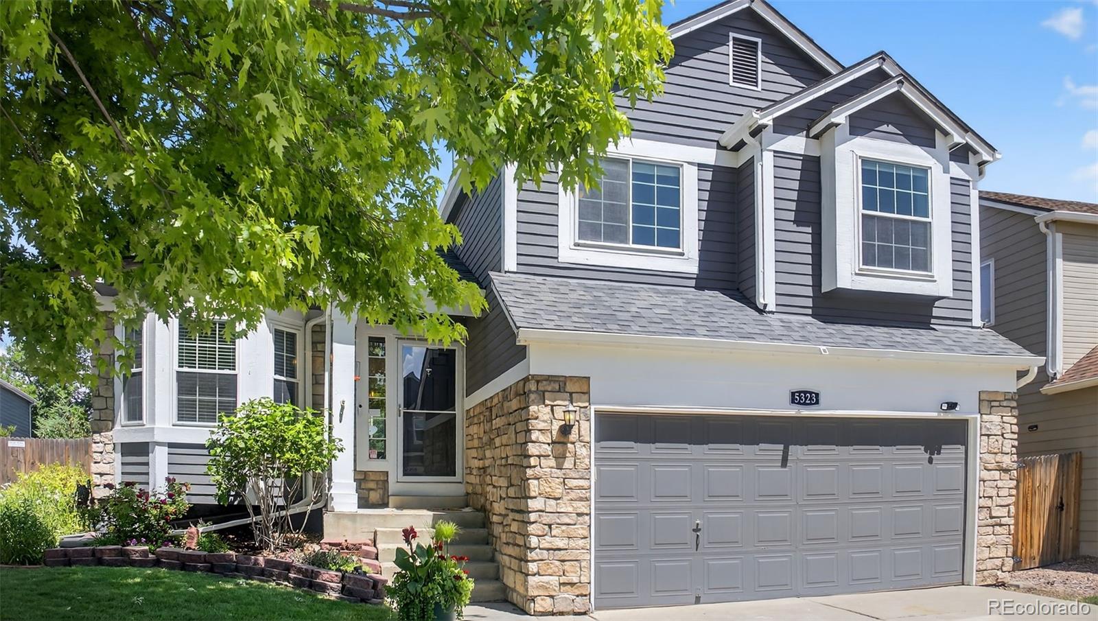 5323 E Hamilton Avenue, castle rock MLS: 9452085 Beds: 3 Baths: 3 Price: $560,000